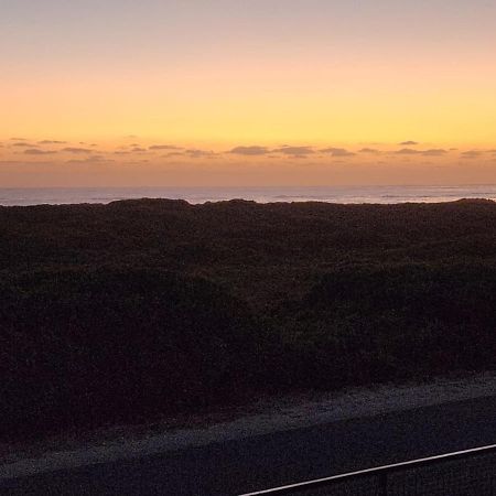 Ocean View 4-Bed Getaway On Pearly Beach Exteriör bild