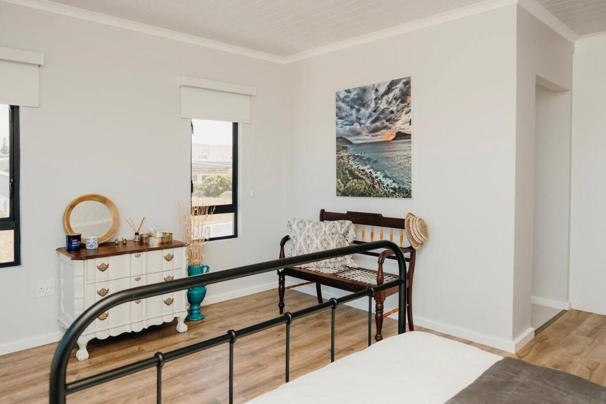 Ocean View 4-Bed Getaway On Pearly Beach Exteriör bild